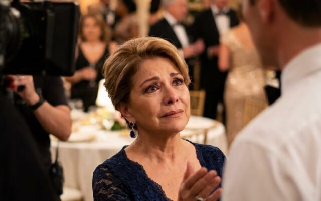 El Secreto del Millonario: El Testamento Oculto que un Humilde Mesero Reveló en una Cena de Lujo